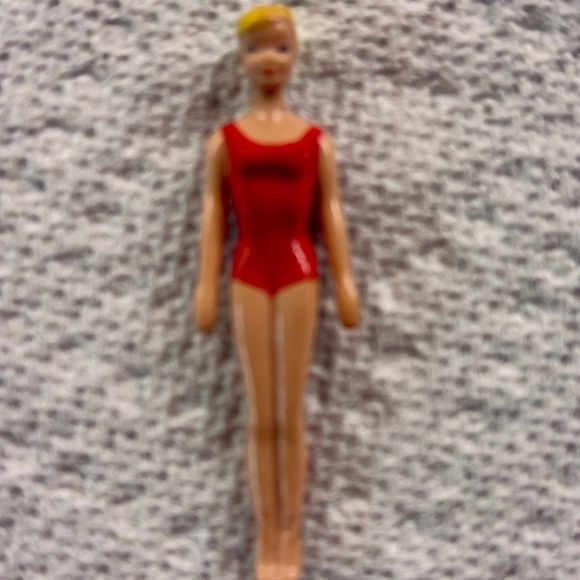Vintage 1960s 1.75" Barbie Clone Mini Dollhouse Figurine – Hard Plastic Blonde - Picture 2 of 6